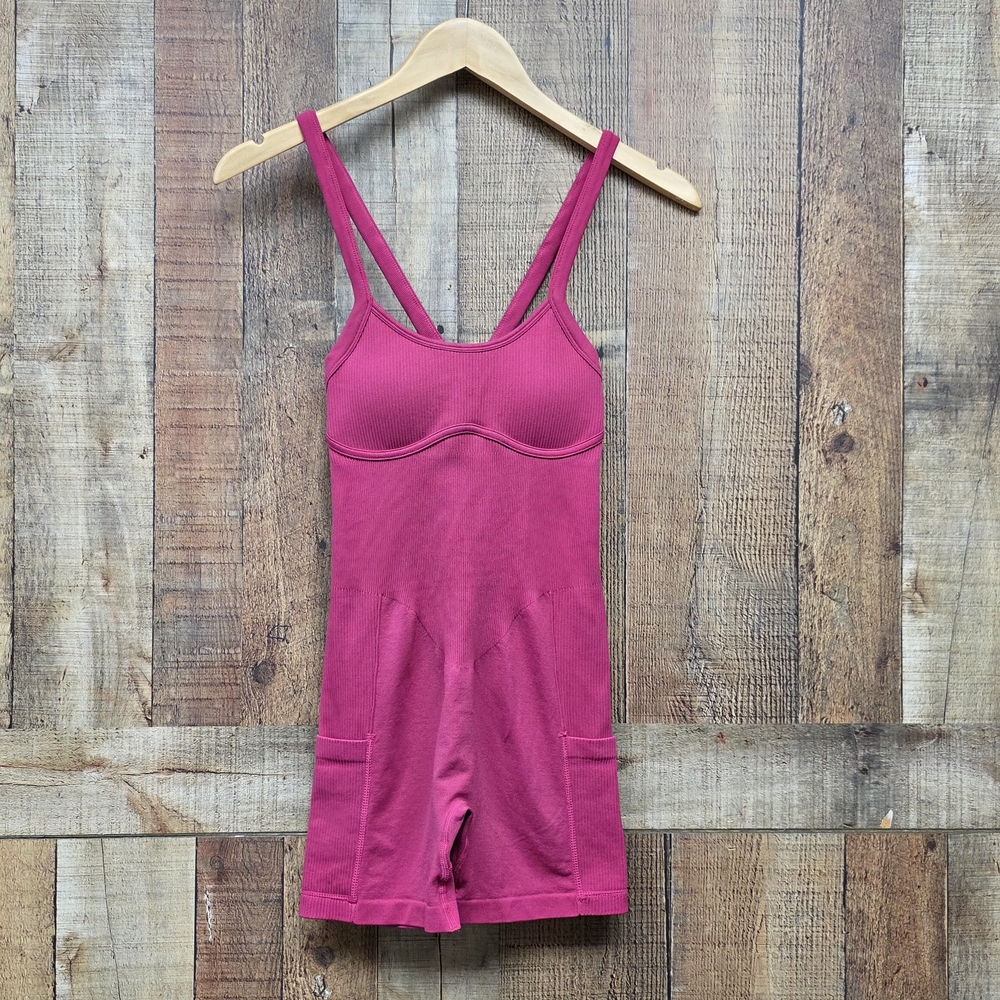 Vilanva Silkflow Seamless Stretch Activewear Romper Shorts Pink Size Medium New